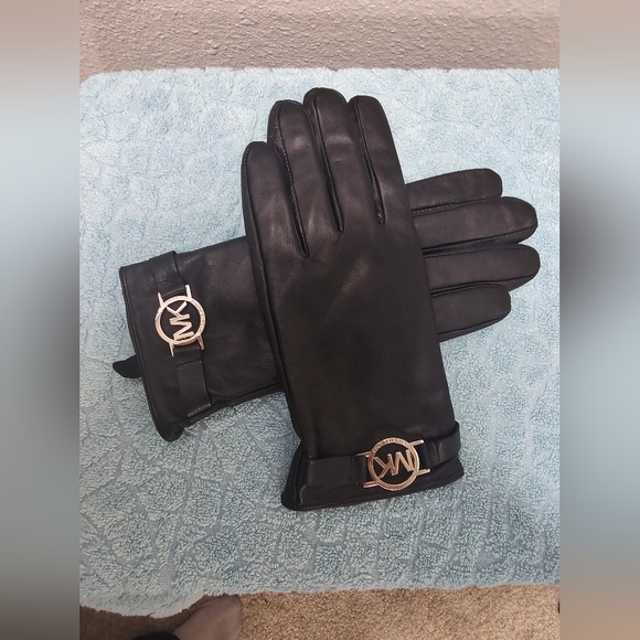 Michael Kors Black Leather Gloves - Picture 1 of 3